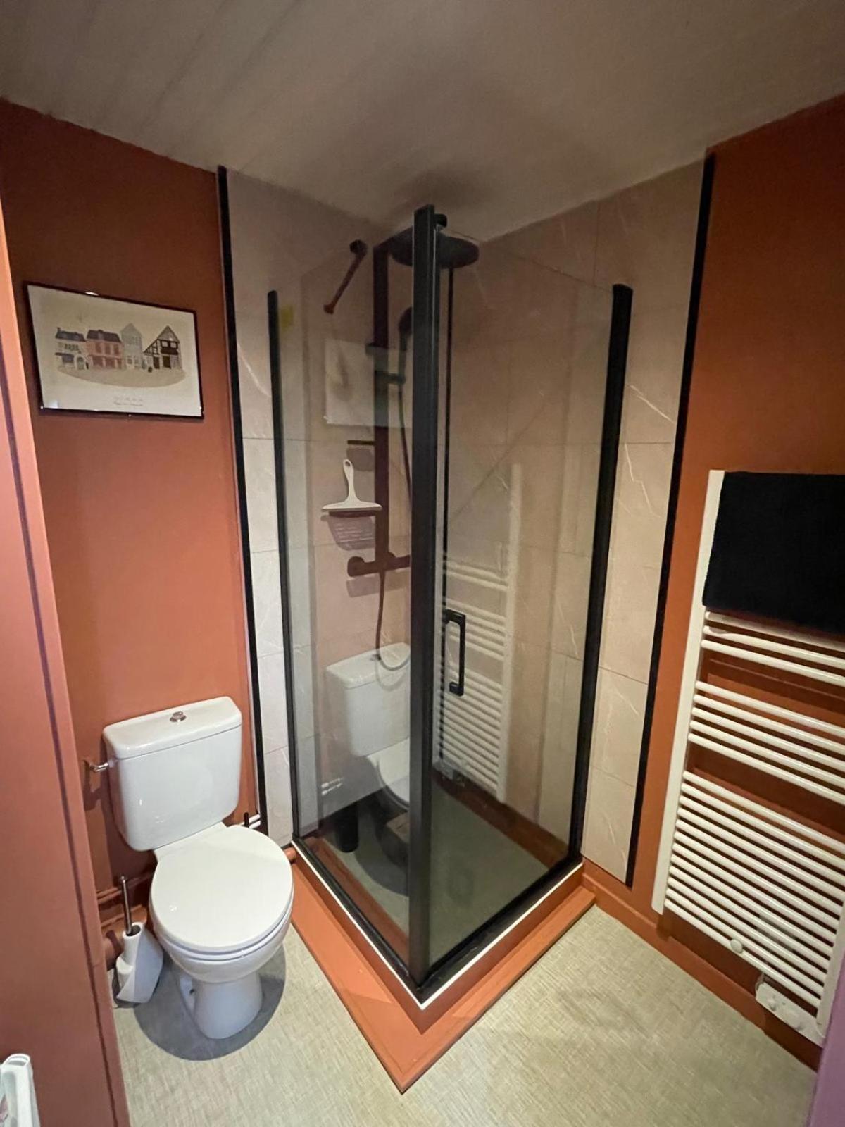 디난 Cocon Urbain De Charme 빌라 외부 사진